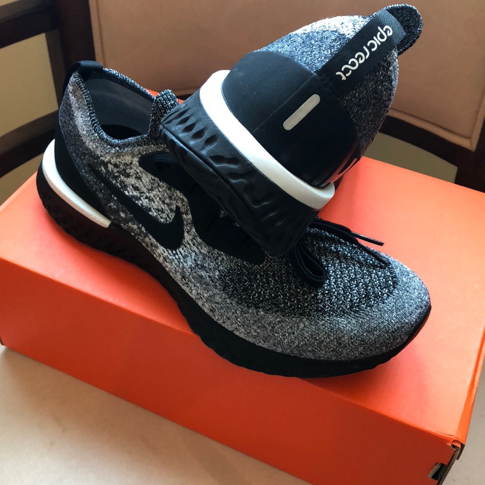 BRAND NEW NEVER WORN NIKE Epic REACT FLYKNIT RARE